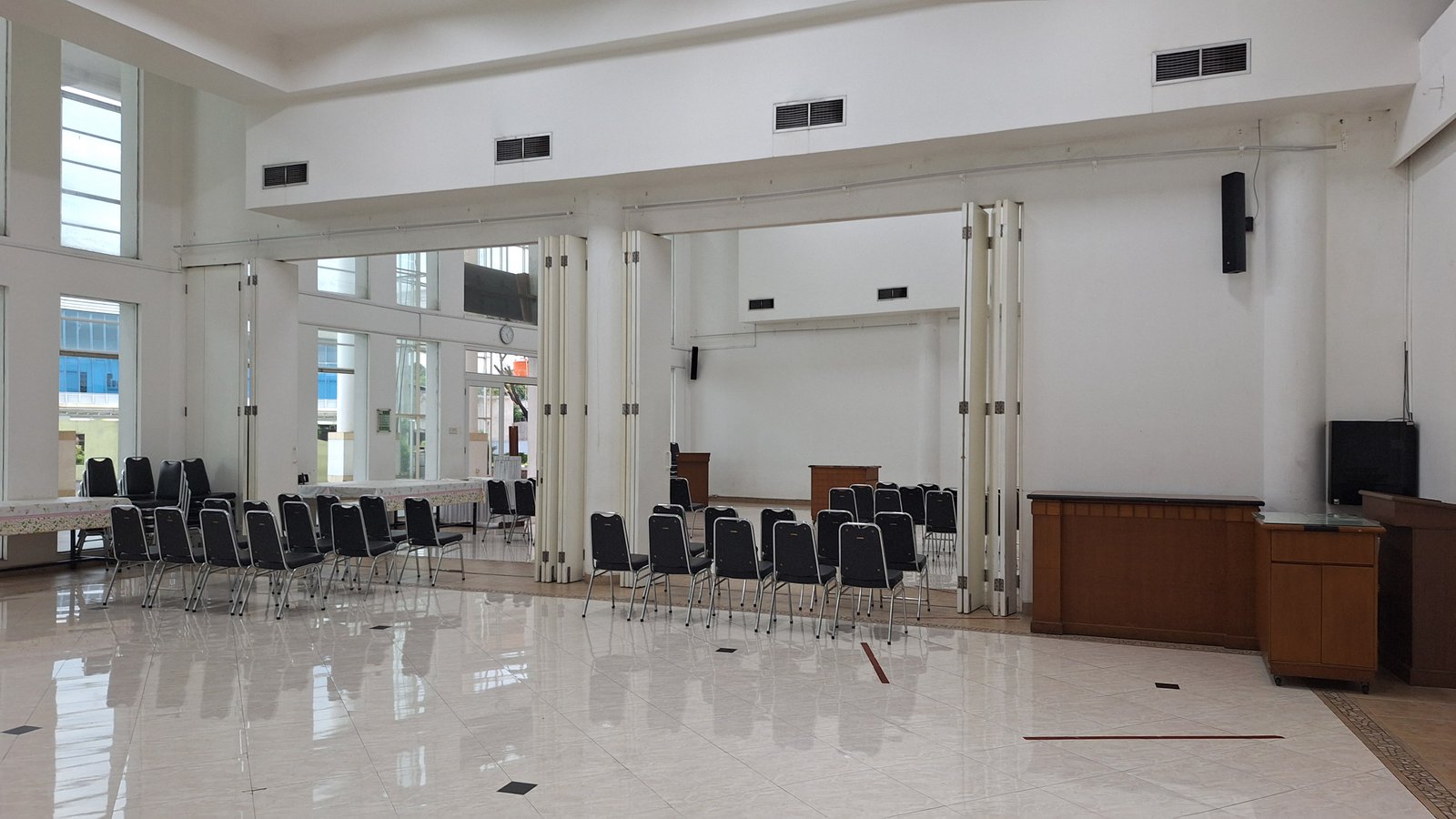 Ruang Besar Rumah Duka Oasis Lestari